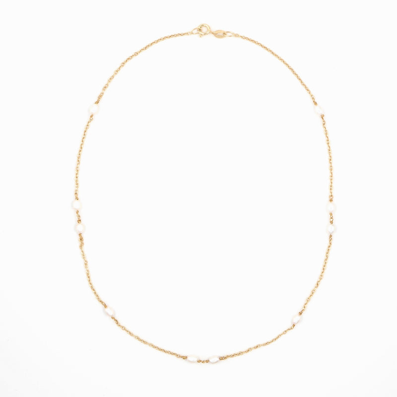 Dancing Oval Pearl Necklace