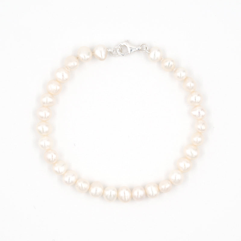 Fleur Continuous Pearl Bracelet