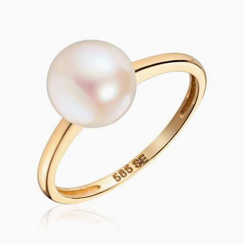 Classic Pearl Ring